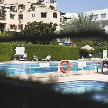 The House Apartment, 2br Sea View Apt, Pool, Tennis Court Limassol