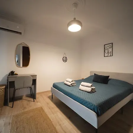 The House Apartment, 2br Sea View Apt, Pool, Tennis Court